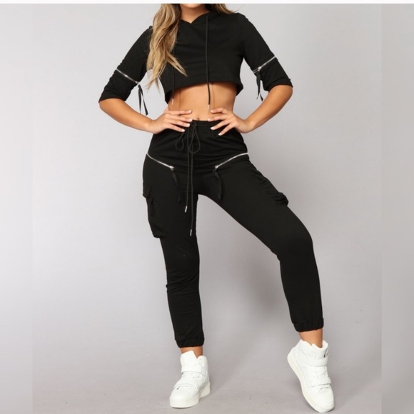 Fashion Nova Pants - NWT Fashion Nova Gigi Set Hoodie Joggers